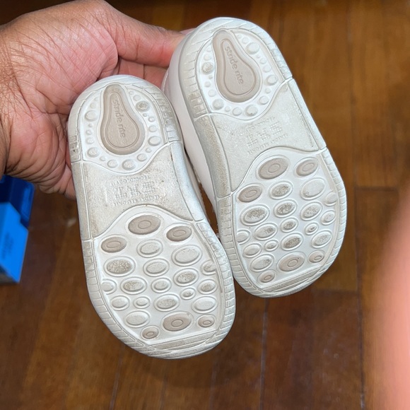 Stride Rite Elliot White Infant Walking Shoe Size 3.5 - Picture 4 of 7
